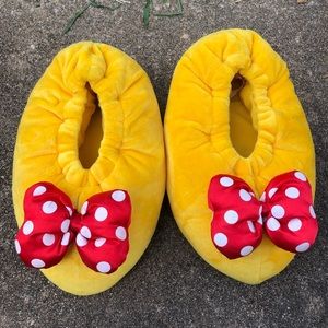 Minnie Mouse Slippers - Large